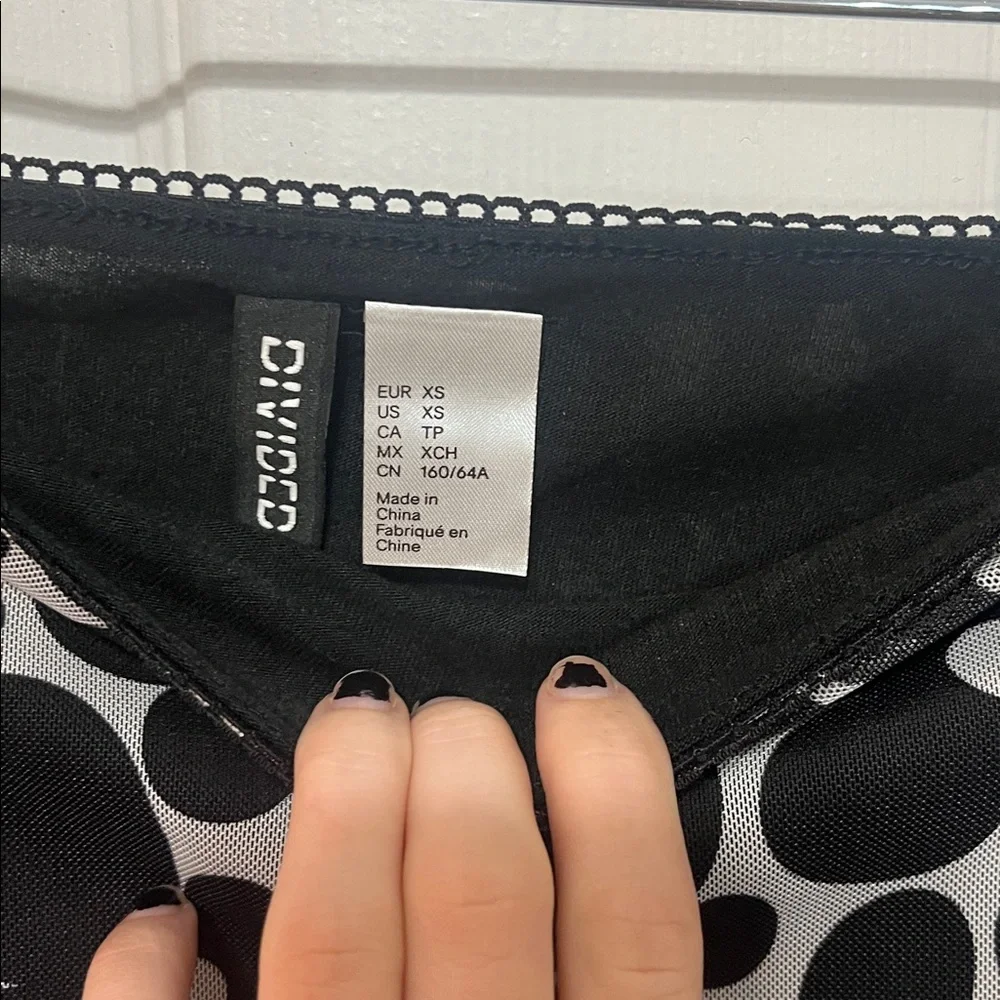 Divided Black and White Polka Dot Skirt - Picture 3 of 4